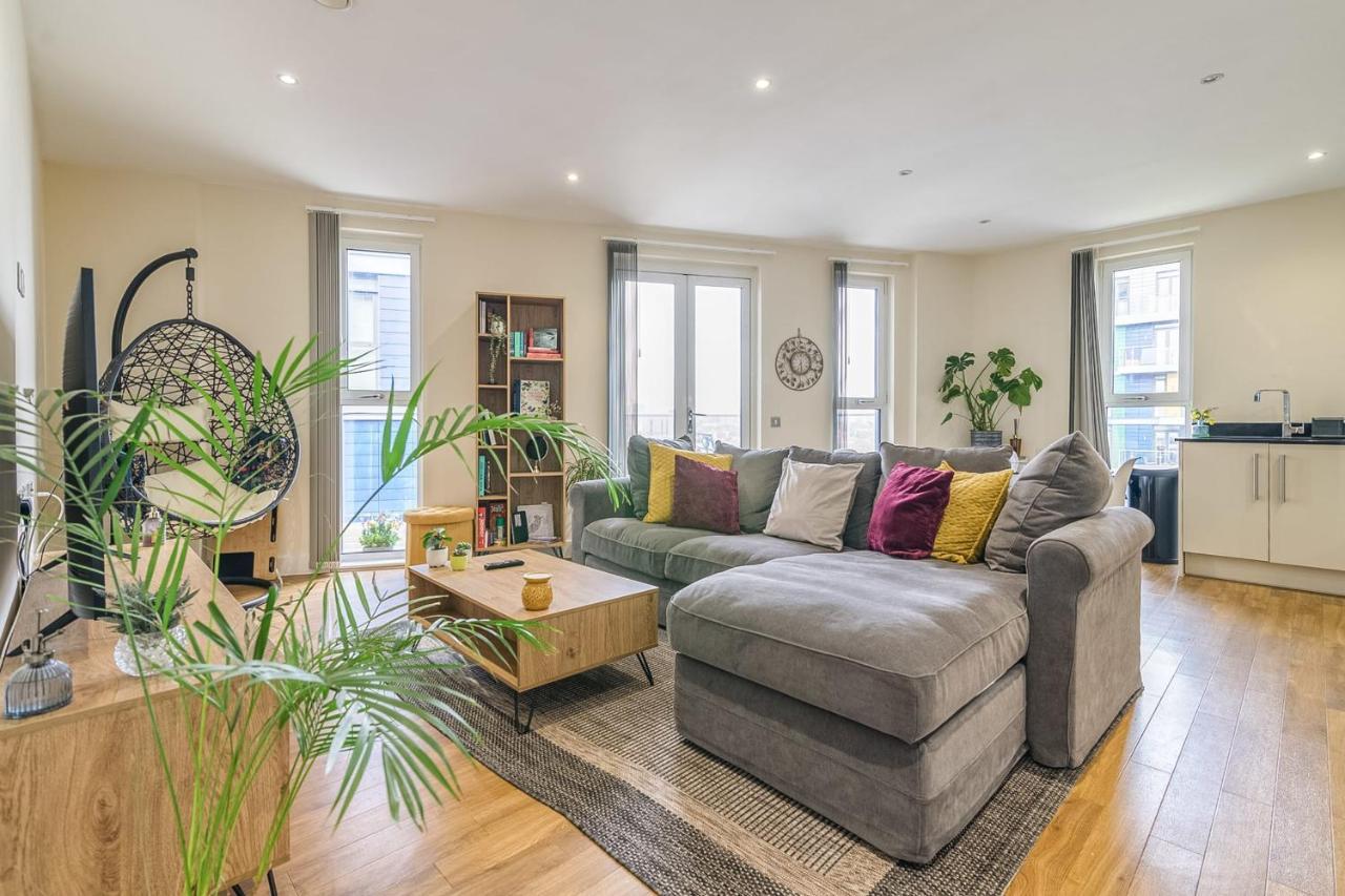 Vibrant London Canal Apartment Bagian luar foto