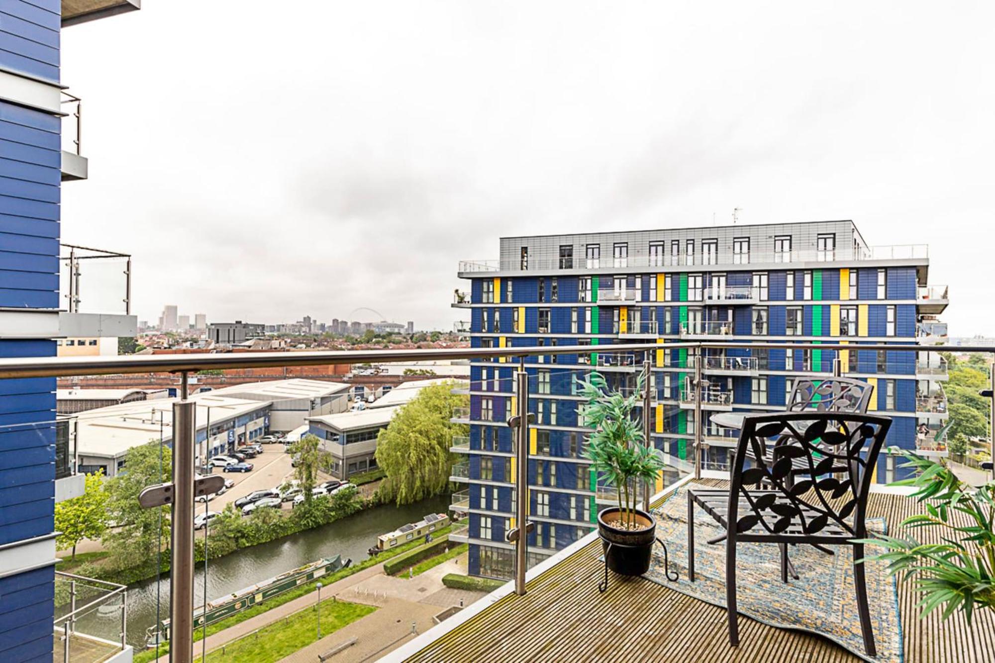 Vibrant London Canal Apartment Bagian luar foto