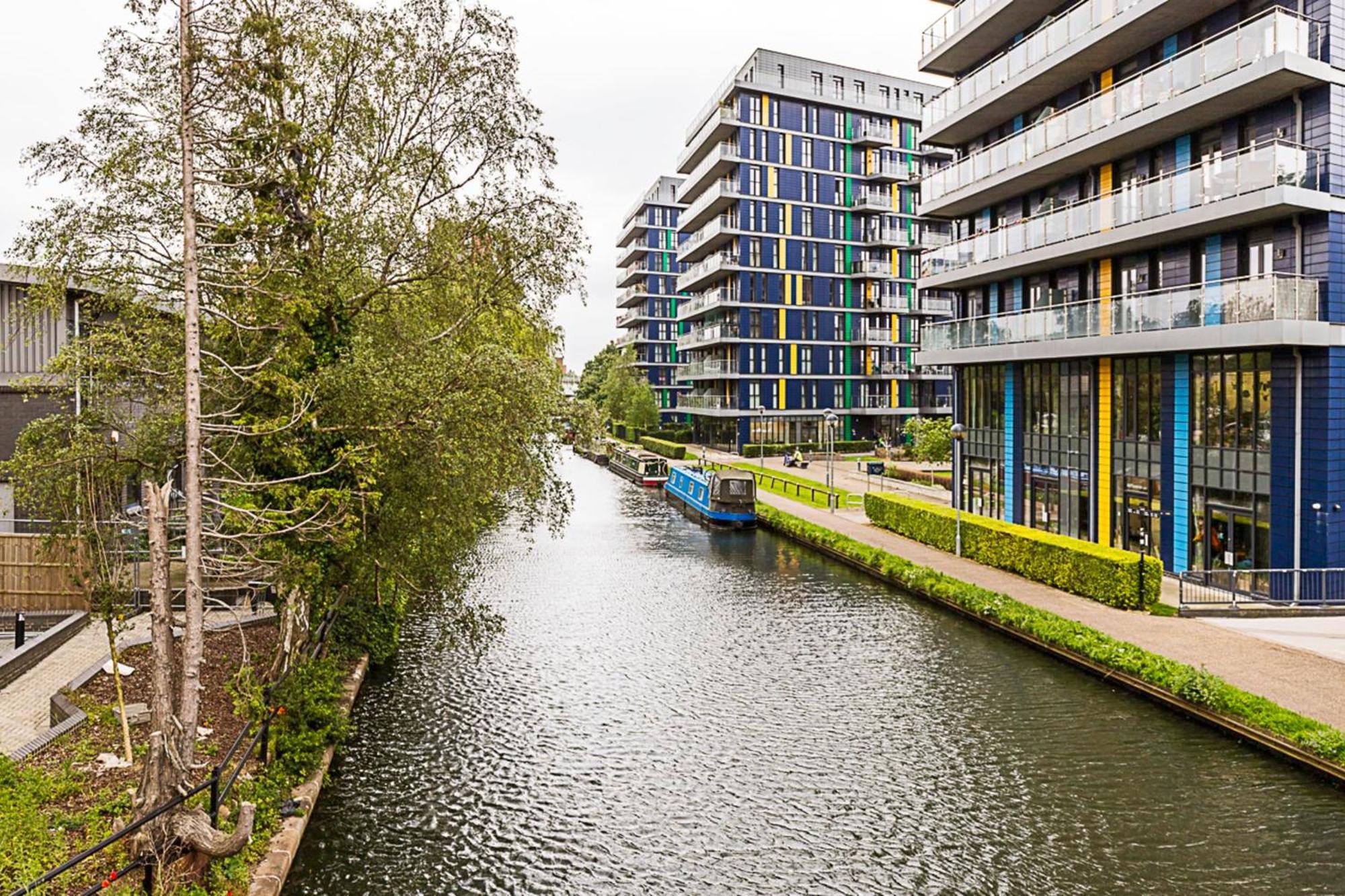 Vibrant London Canal Apartment Bagian luar foto