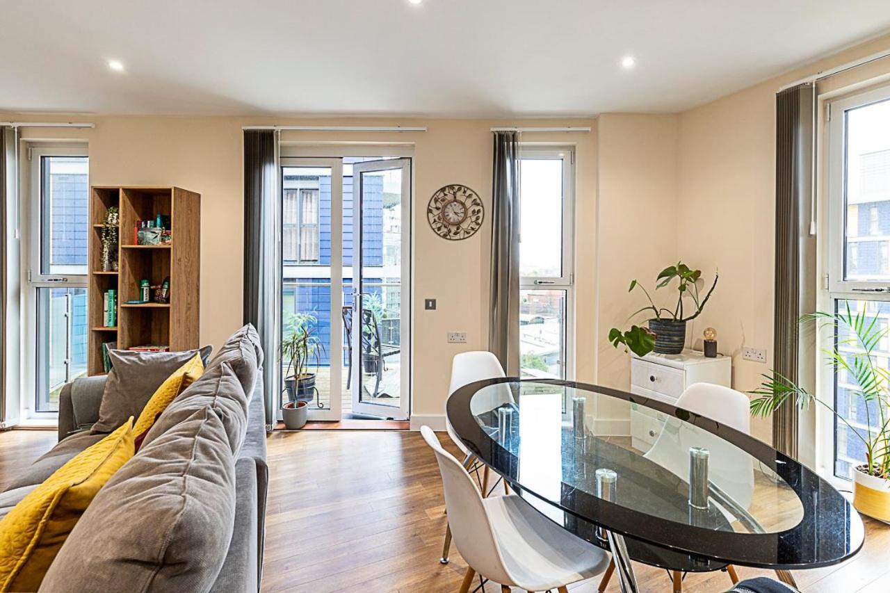 Vibrant London Canal Apartment Bagian luar foto