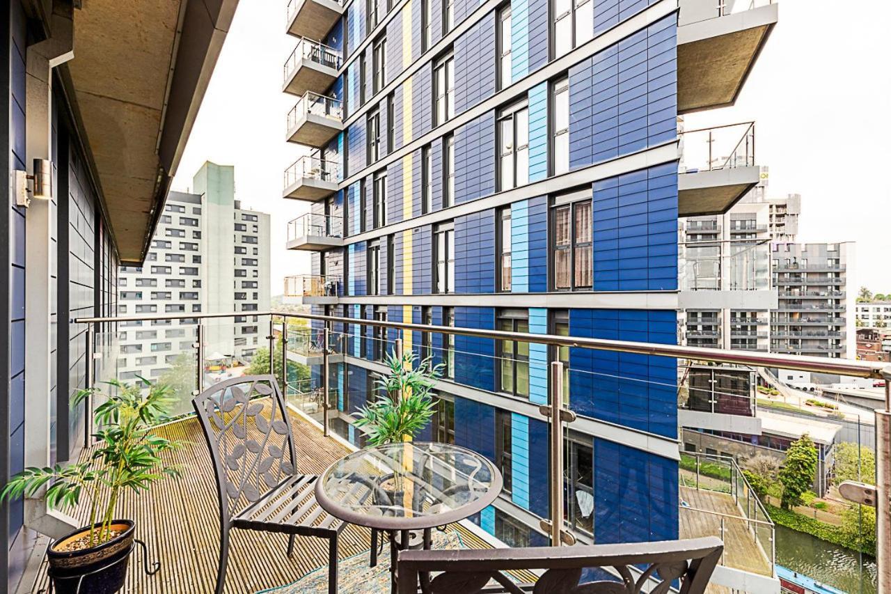 Vibrant London Canal Apartment Bagian luar foto